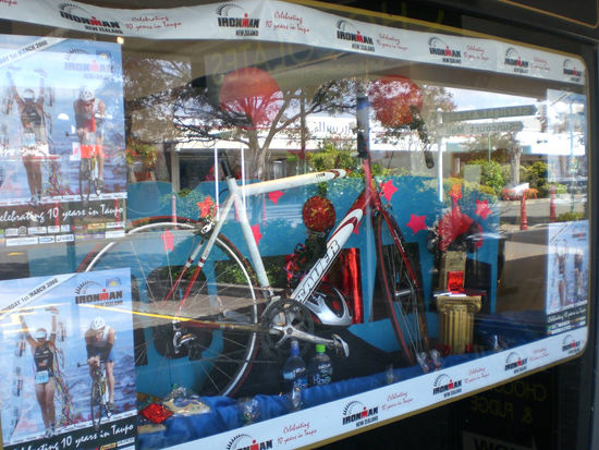 Überall sieht man die Nachwehen vom Ironman 2008
