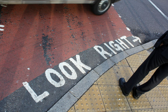 Wirkt komisch, kann bei nichtbeachten aber für nicht Briten sehr gefährlich werden!