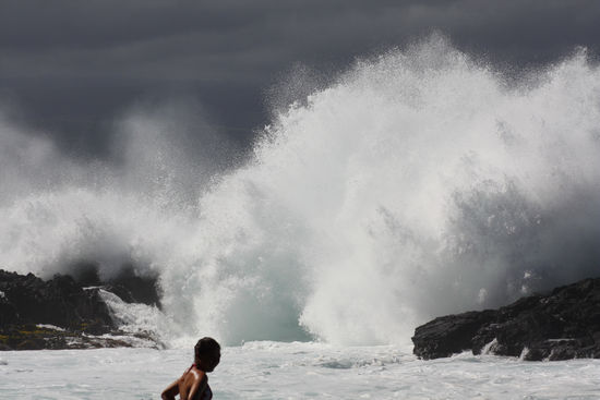 Diese Wellen sind an unserem Strand gewesen.