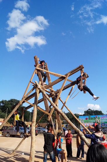 Beeindruckend, womit diese Kinder zu frieden sind - die hatten den größten Spaß!