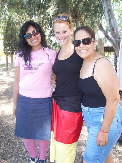 "Alemania"-in Mendoza mit Veronica(Mexico) und Maricela(Peru)