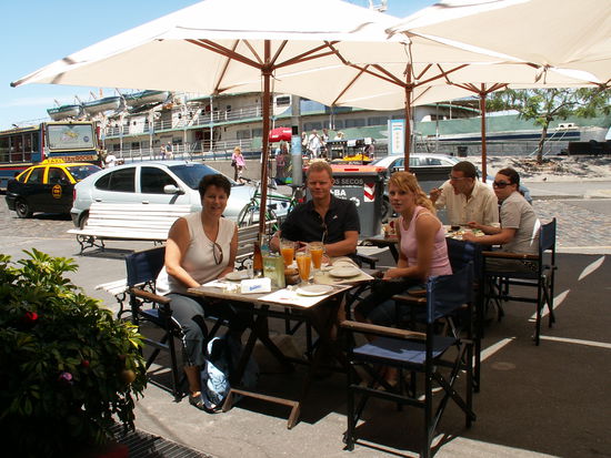 Hier haben wir uns Sonntag Vormittag gleich nochmal nen 2.Fruehstueck in La Boca gegoennt