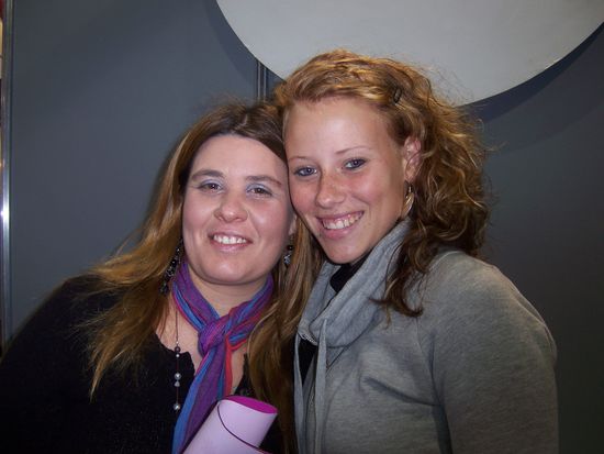 Das ist Angie, mit ihr gehe ich ins Borchez und verbring viel Zeit mit ihr. Sie ist auch diejenige die immer schaut, dass ich genug zu Essen hab, mein Zimmer sauber ist usw...