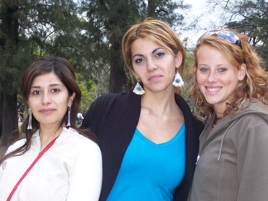 So, also des sind jetzt die beiden Maedels, durch die es ueberhaupt zustandekam, dass ich hier her kommen konnte. Vanina und Jessica