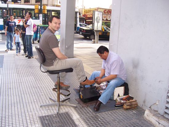 Die Arbeit des Schuhputzers wurde natuerlich auch gleich mal getestet...