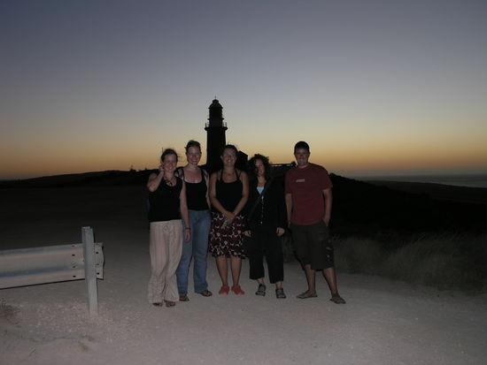 Sonnenuntergang mit dem Leuchtturm im Hintergrund....habe sogar ein bisschen Farbe bekommen - findet ihr nicht?