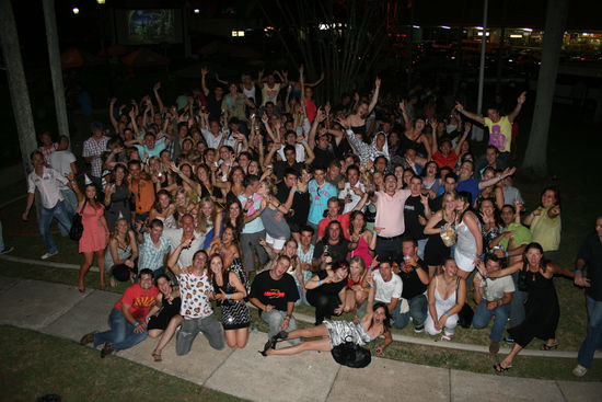 Ein Gruppenbild von allen von dem Partybus. Findet ihr Sandra und mich? Kleiner Tipp - wir sind ganz rechts!