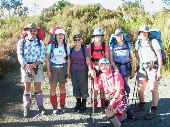 Die Wandergruppe vor dem Start! 
Von links Mike, ich, Valerie, Wendy, Jenny, Angela und Judy im Vordergrund!