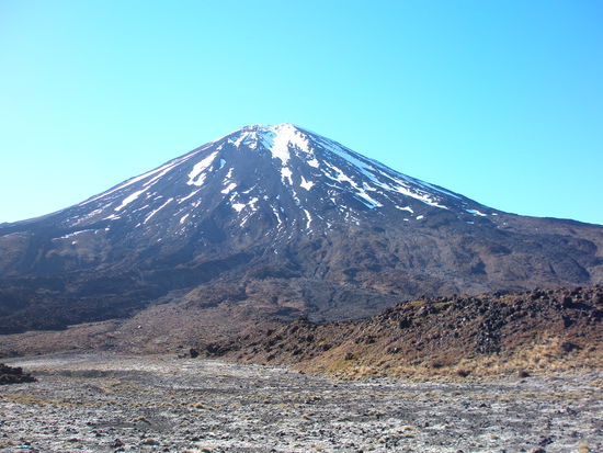 Am Anfang des Wanderweges mit Mt Ngaurahoe (Mt. Doom) im Hintergrund
