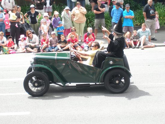 Der Zauberer von Christchurch, der normalerweise vor der Kathedrale zu finden ist und ein Wahrzeichen geworden ist.