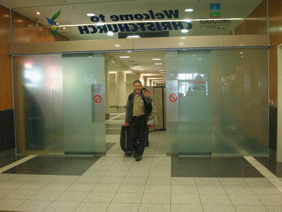 Meine Eltern kommen nach einem langen Flug in Christchurch an