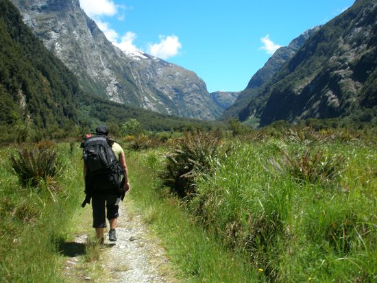 Sandra beim wandern. Ihr Rucksack hing die ganze Zeit schief, was das wanderen nicht das angenehmste machte