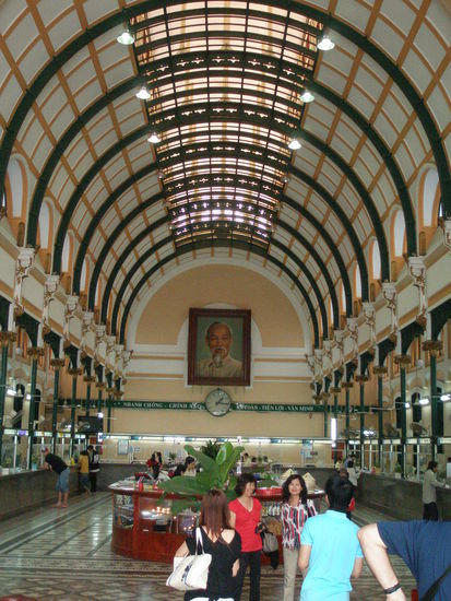 das Postgebaeude von innen