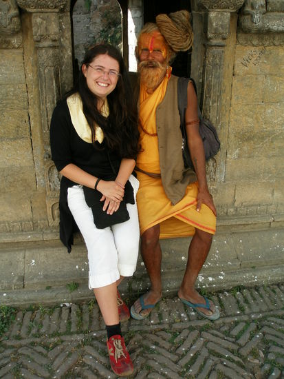 Ich mit einem "Sadhu" (Sadhu sind Menschen, die Yoga ausueben und alle 3 Hindu Ziele im Leben erreicht haben, dazu gehoeren Kama, Artha und Dharma...uebersetzt Freude, praktische Ziele und Verpflichtung)