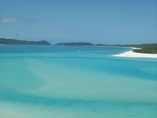 Ausblick auf die Whitsundays vom Lookout; unglaublich oder? und es sieht WIRKLICH so aus!