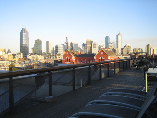 unsere Dachterasse uebringens. Nicht schlecht oder?