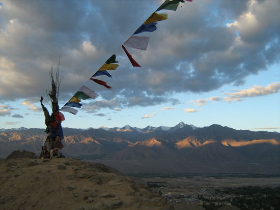 und Leh am seeehr fruehen Morgen bei Sonnenaufgang