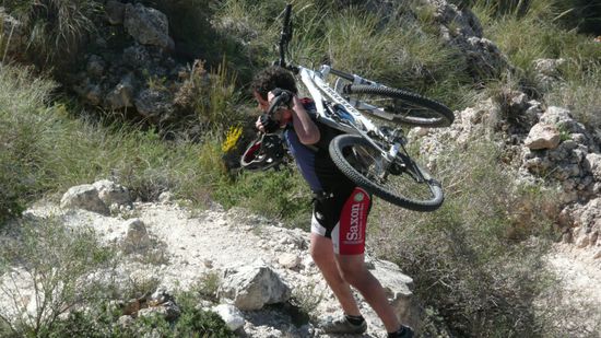 Wer sein Rad liebt der ... trägt es