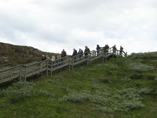 Treppe hinab zum Gulfoss