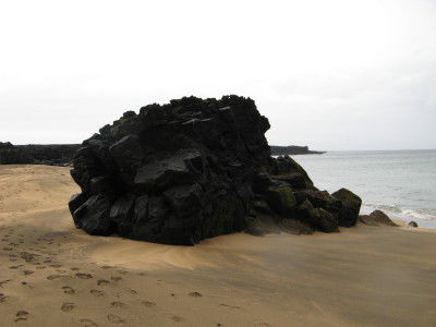 Lava am Strand