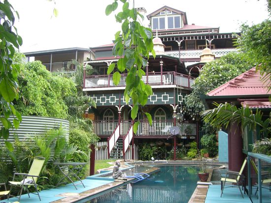 rechts ist unser Poolhaus