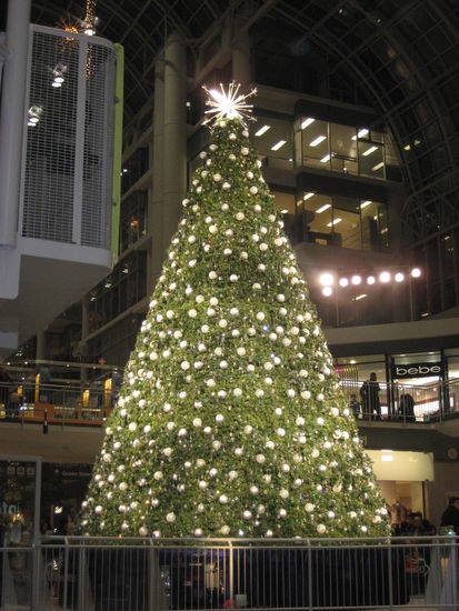 Der riesige Swarowski Baum