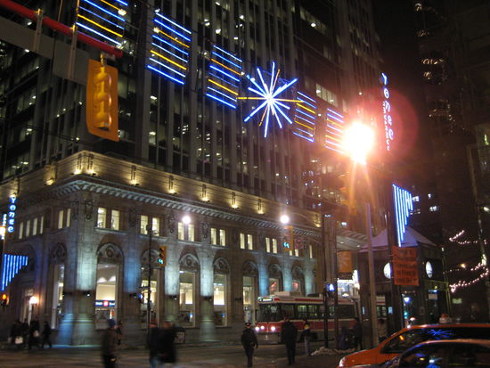 Yonge/Queen - Streetcar