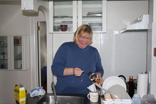 Silke zaubert ein leckeres Frühstück während ich mich häuslich einrichte