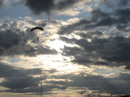 Showsprüge zum Auftakt der US und Canadian Army