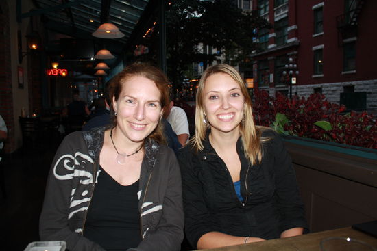 Wie lustig - monatelang haben wir fast täglich dienstlich telefoniert und jetzt treffen wir uns endlich