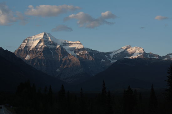 Südseite des Mt. Robson im  Mt. Robson Provincial Park
Der Berg ist mit 3954m der höchste Berg der kanadischen Rockies