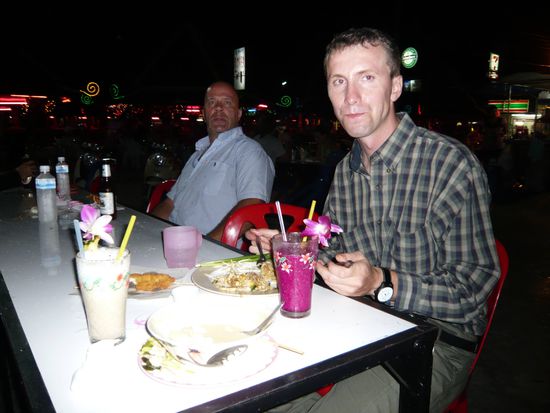 Der letze Abend auf Samui, der Typ gehoert nicht zu uns