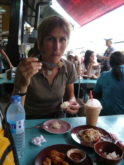 Klebreis, Haehnchen, Papayasalat mit Milchshake 