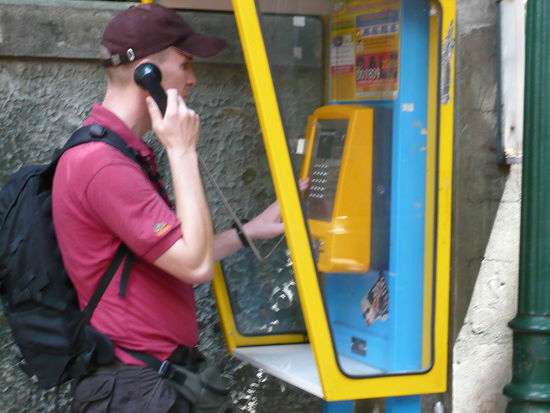 Brav melden wir uns, bei unseren Lieben zu Hause!