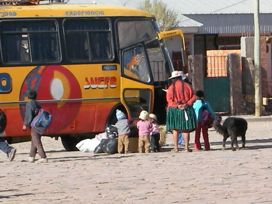 Ob das alles in den Bus gehoert ?
Gesehen in Bolivien