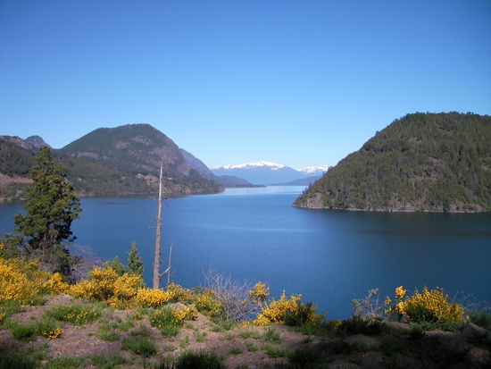 Der erste See der Siete Lagos