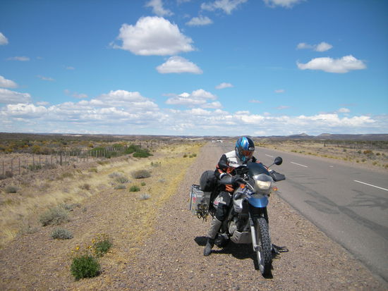 Alle Kraefte werden benoetigt um um Winde anzuhalten ohne das Motorrad fallenzulassen
