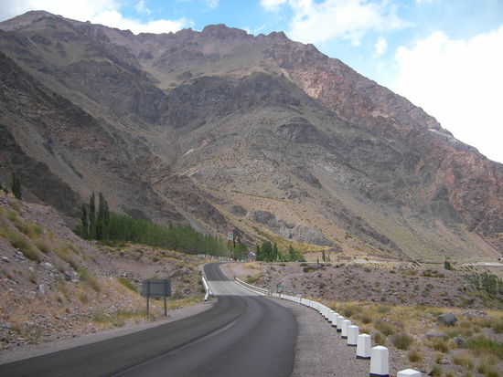 Schoen fuehrt die Strasse....