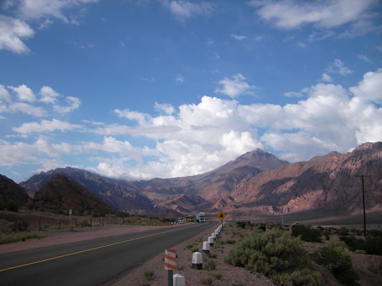 Wieder geht es Passabwaerts in Richtung der Pampa