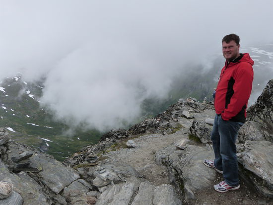 Auf dem Dalsnibba mit Blick auf den Geiranger Fjord - noch im Nebel...