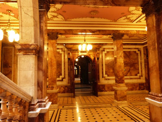 Sehr prunkvoll, das Rathaus von innen