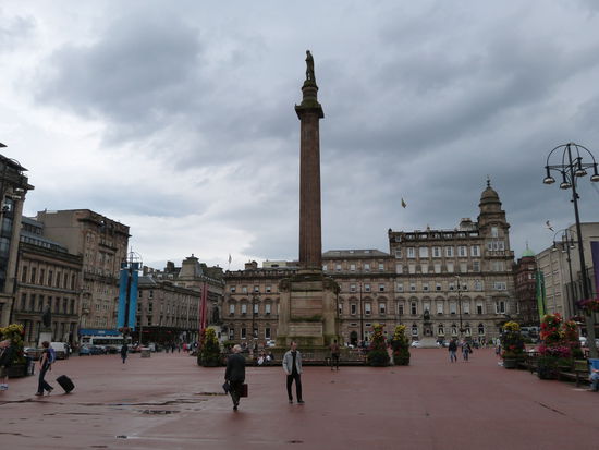 ...der Georges Square...