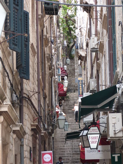 Wieder einmal herrlich: kleinste Gässchen in der alten Stadt