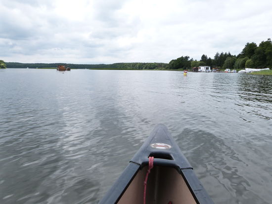 Ausfahrt mit dem Kanu auf dem Röblinsee und der Havel bei Fürstenberg.