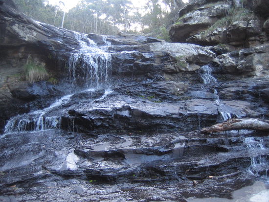 Uuuups- den Namen dieser Wasserfaelle habe ich schon wieder vergessen, aber ich werds noch herrausfinden !!!