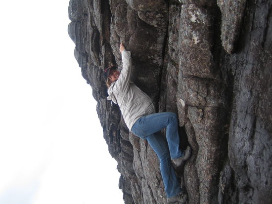 JA genau, ich war klettern! (Allerdings horizontal- ich habe da wohl etwas gemogelt  )