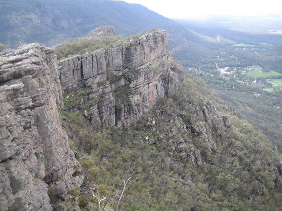 JA!!!!! Nach 7 KM ueber Stock und noch mehr Steine...
