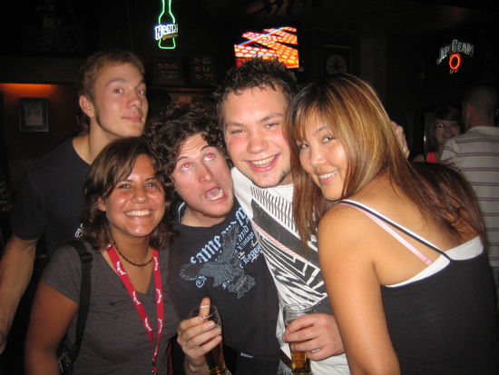 rechts: Luke und Yung (Korea)