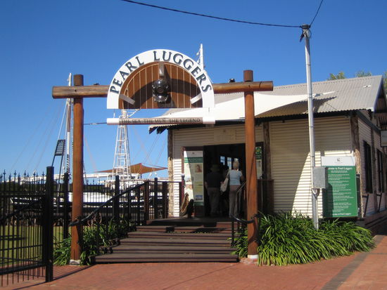 Eine der vielen Perlenfarmen!