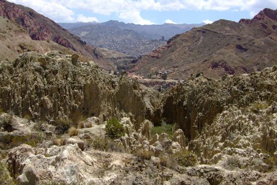 Blick vom Valle de la Luna nach La Paz.